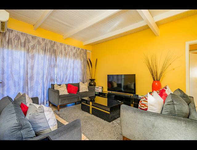 3 BEDROOM APARTMENT FOR SALE IN ASHLEY